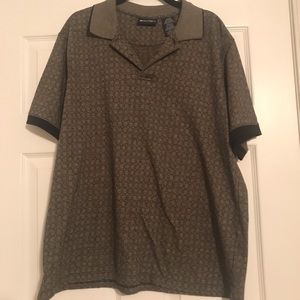 Men’s collared shirt